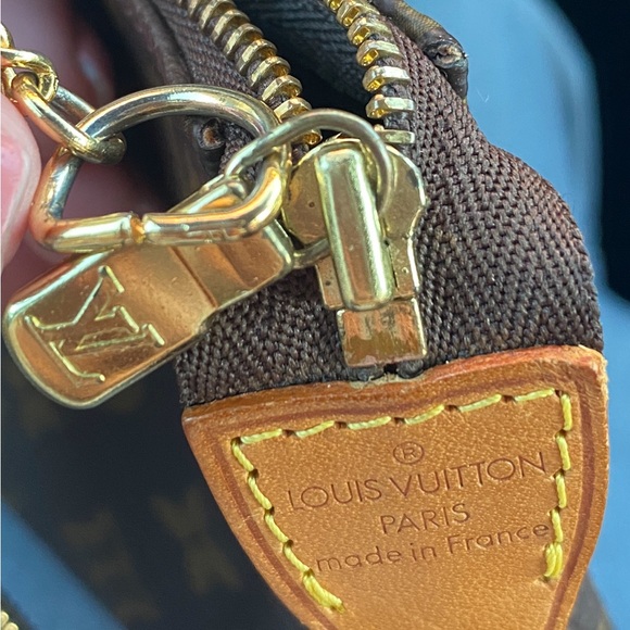 LOUIS VUITTON Authentic Monogram Pochette AR0996 - Picture 10 of 11